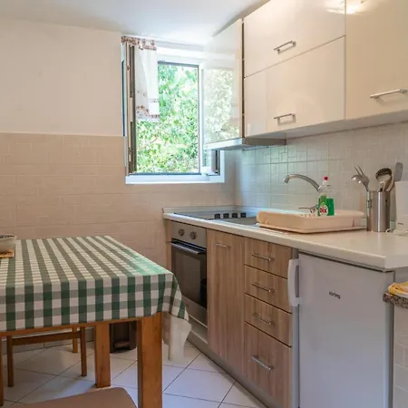 Ljubica Guest house 3*
